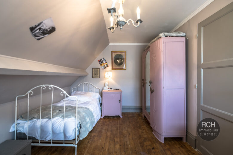 Photos du bien : Les Mesnuls – Charmante maison ancienne décorée avec goût