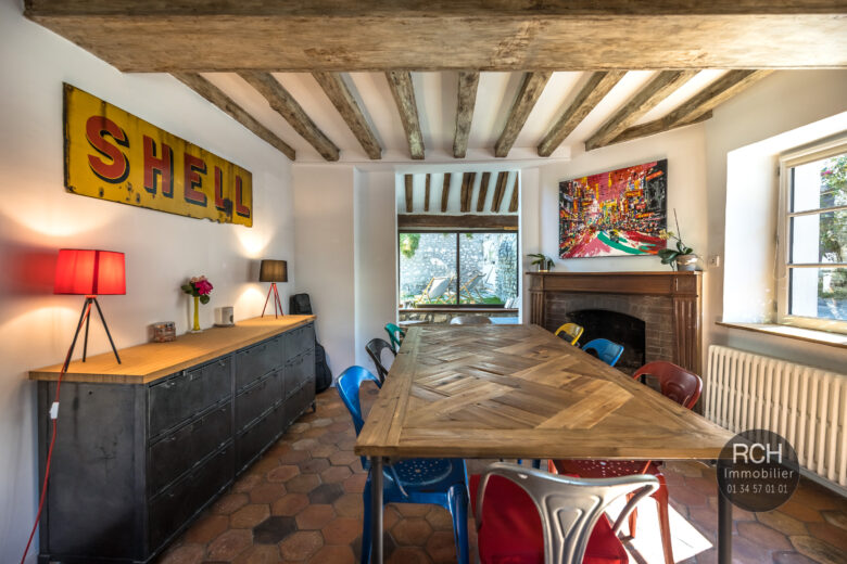 Photos du bien : Exclusivité – Montchauvet – Charmante maison ancienne entièrement restaurée avec goût