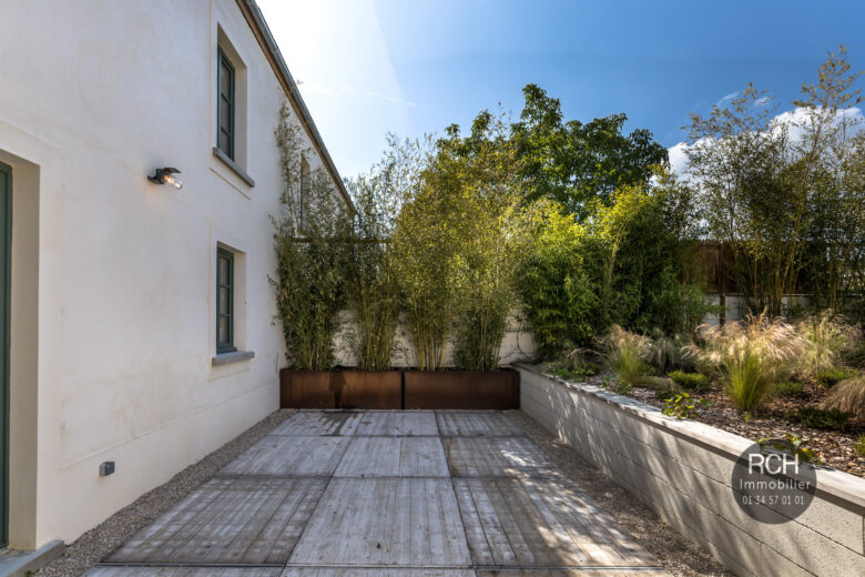 Photos du bien : Exclusivité – Galluis – Charmante maison ancienne entièrement restaurée