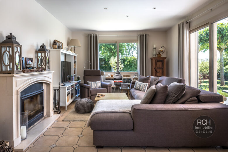 Photos du bien : Gressey – Charmante maison avec piscine