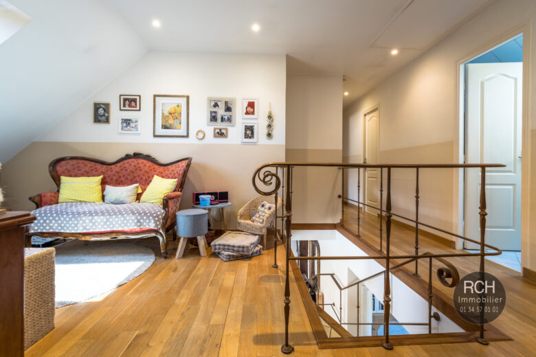 Photos du bien : Gressey – Charmante maison avec piscine