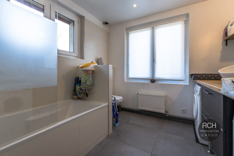 Photos du bien : Seul mandataire – Centre de Montfort-l’Amaury – Charmante maison entièrement rénovée