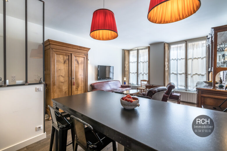 Photos du bien : Plein centre de Montfort-l’Amaury – Bel appartement