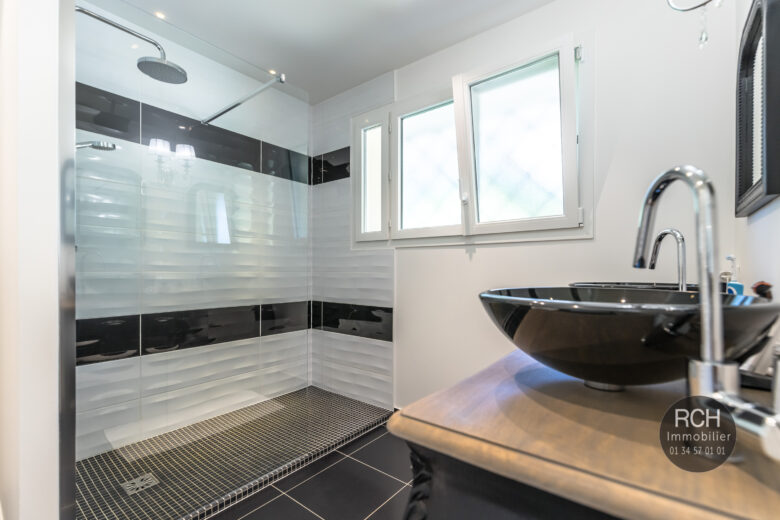Photos du bien : Exclusivité – Coulombs – Belle maison entièrement rénovée