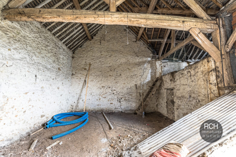 Photos du bien : Exclusivité – Richebourg – Grange à aménager