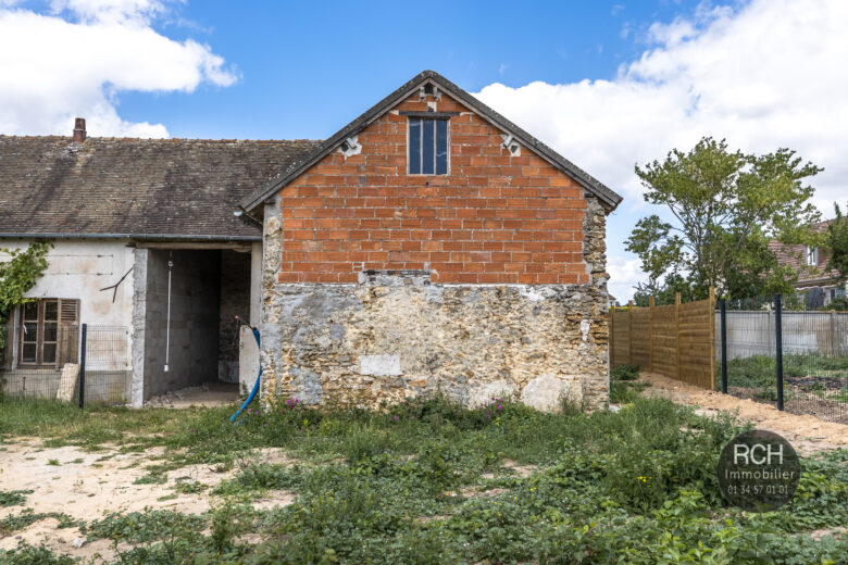 Photos du bien : Exclusivité – Richebourg – Grange à aménager