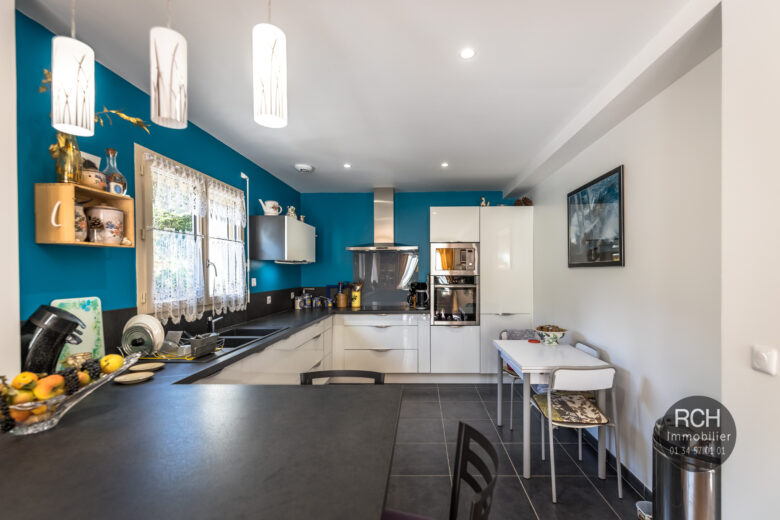 Photos du bien : EXCLUSIVITE – Adainville – Jolie maison récente de 2017