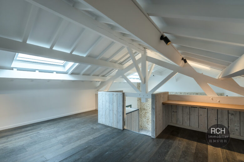 Photos du bien : Exclusivité – Galluis – Magnifique Loft entièrement rénové