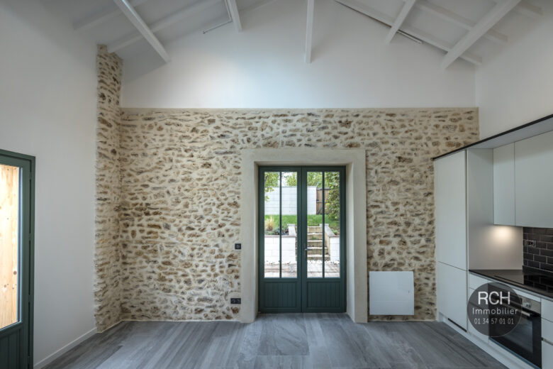 Photos du bien : Exclusivité – Galluis – Magnifique Loft entièrement rénové