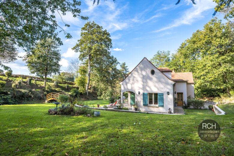 Photos du bien : Grosrouvre – Charmante maison familiale dans un cadre exceptionnel