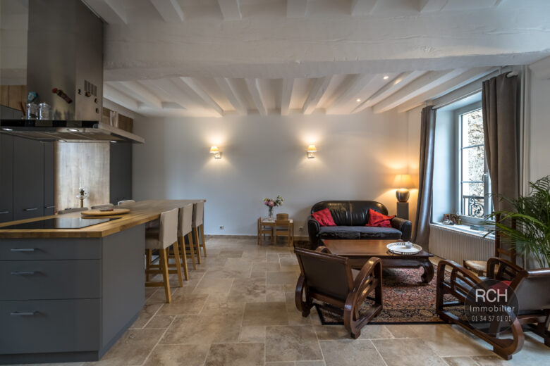 Photos du bien : Houdan centre – Très bel appartement en plein coeur de Houdan