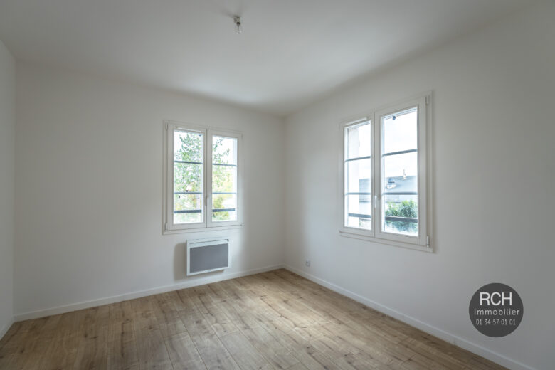 Photos du bien : Exclusivité – Maison de ville 4 pièces avec jardin – Houdan centre