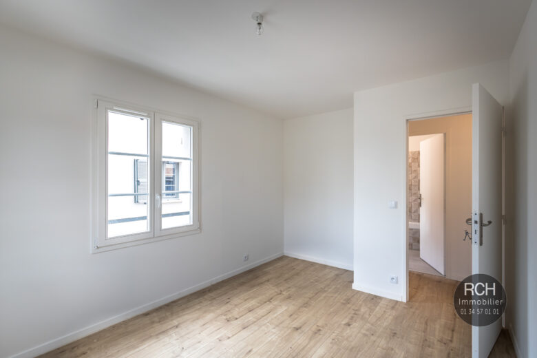 Photos du bien : Exclusivité – Maison de ville 4 pièces avec jardin – Houdan centre
