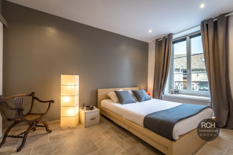 Photos du bien : Houdan centre – Très bel appartement en plein coeur de Houdan