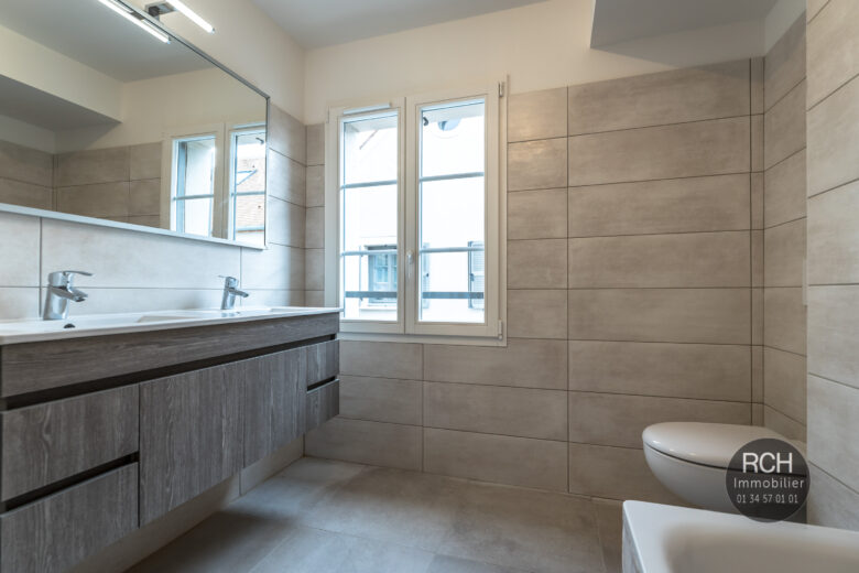Photos du bien : Exclusivité – Maison de ville 4 pièces avec jardin – Houdan centre