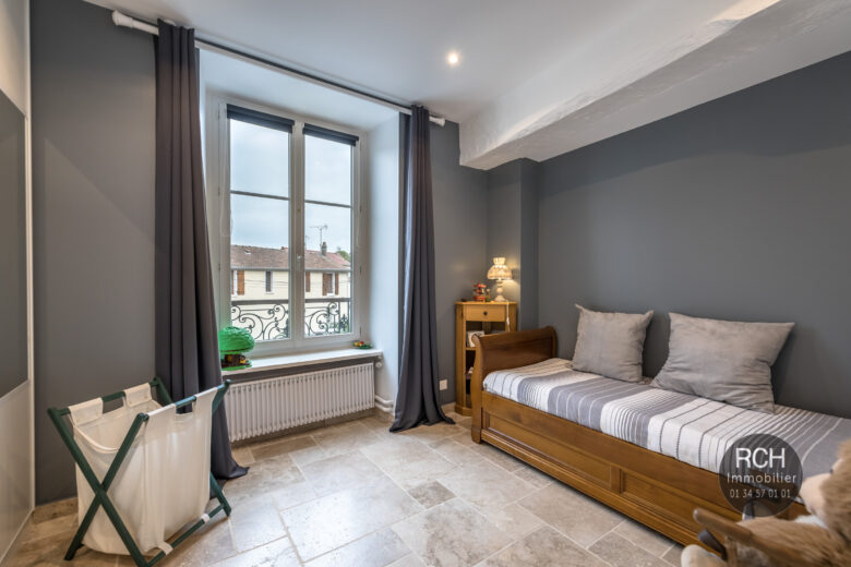 Photos du bien : Houdan centre – Très bel appartement en plein coeur de Houdan