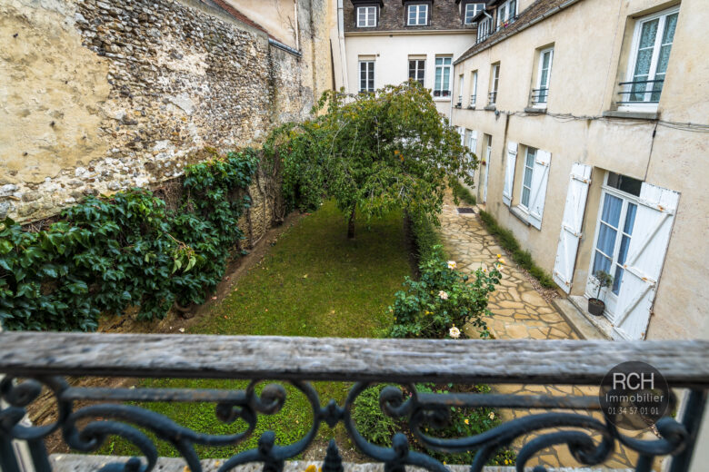 Photos du bien : Houdan centre – Très bel appartement en plein coeur de Houdan