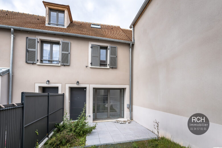 Photos du bien : EXCLUSIVITÉ – Maisons de ville 3 pièces avec jardin – Houdan centre