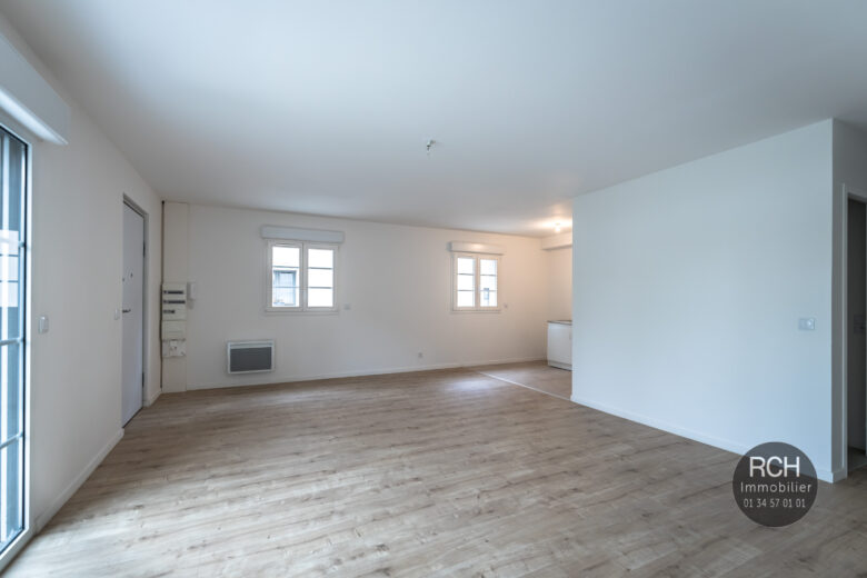 Photos du bien : Exclusivité – Maison de ville 4 pièces avec jardin – Houdan centre