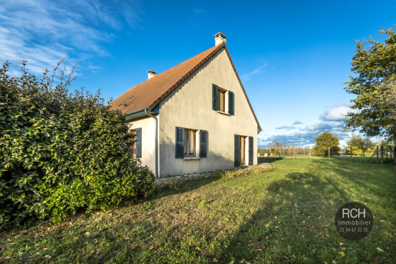 Photos du bien : Exclusivité – Le-Tremblay-Sur-Mauldre – Charmante maison familiale