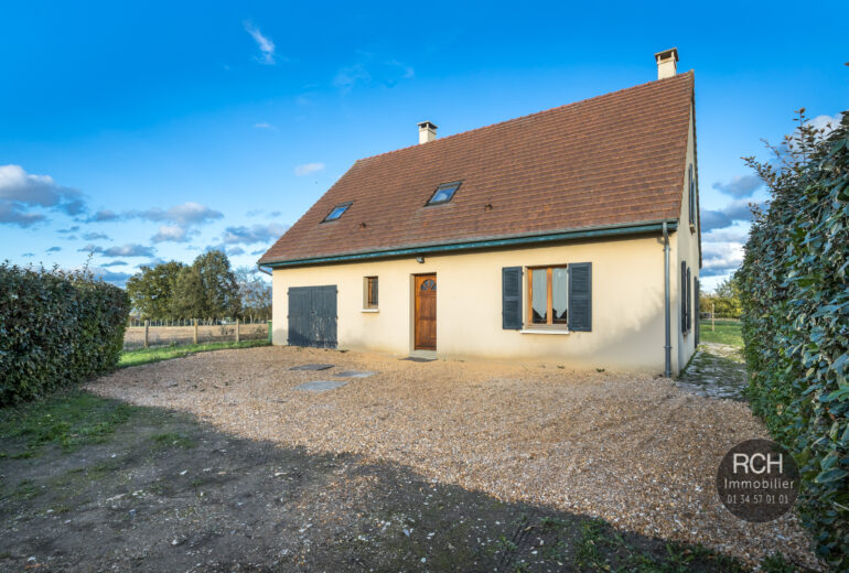 Photos du bien : Exclusivité – Le-Tremblay-Sur-Mauldre – Charmante maison familiale