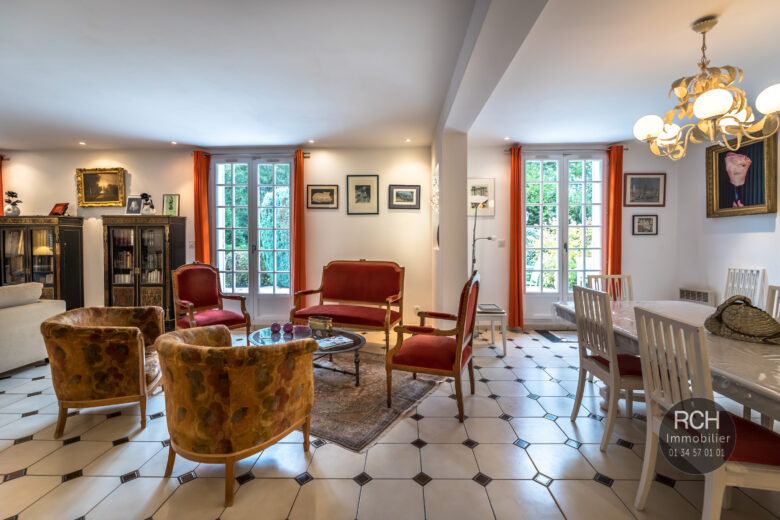 Photos du bien : Saint-Rémy-l’Honoré – Belle maison familiale