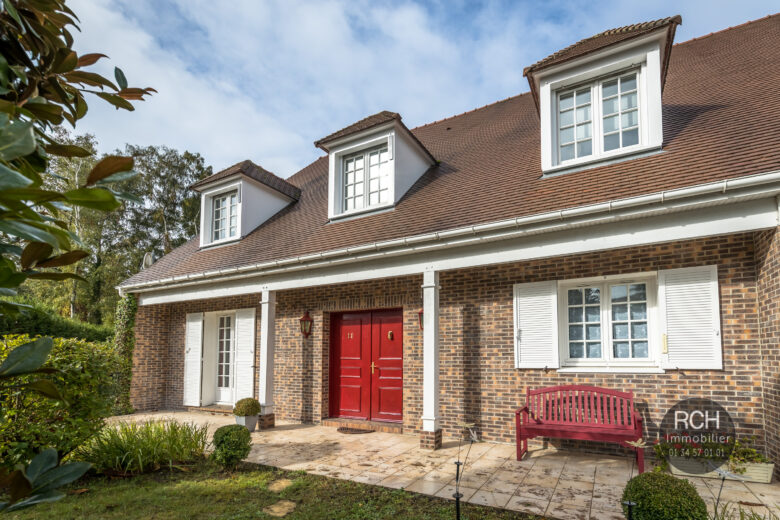 Photos du bien : Saint-Rémy-l’Honoré – Belle maison familiale