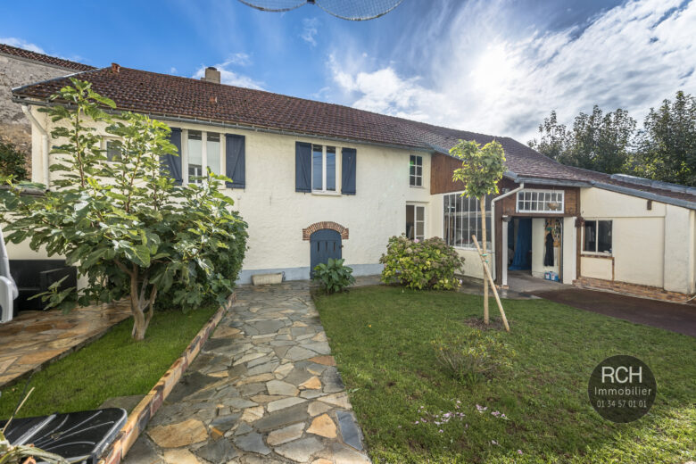 Photos du bien : Septeuil – Charmante maison ancienne en plein centre ville avec dépendance