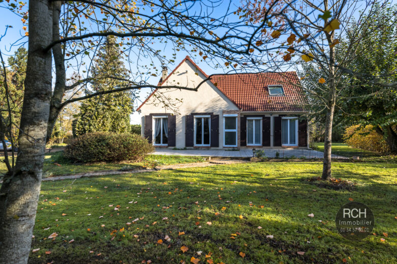Photos du bien : Exclusivité – Gambais – Jolie maison avec beau terrain arboré