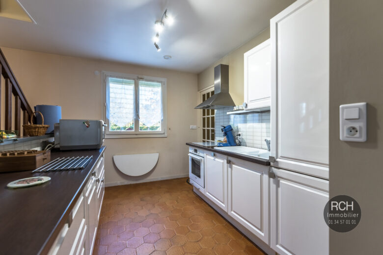 Photos du bien : Exclusivité – Gambais – Jolie maison avec beau terrain arboré