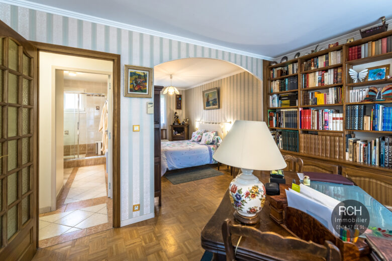 Photos du bien : Exclusivité – Gambais – Jolie maison avec beau terrain arboré