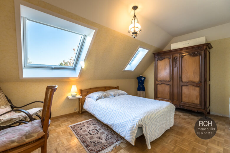 Photos du bien : Exclusivité – Gambais – Jolie maison avec beau terrain arboré