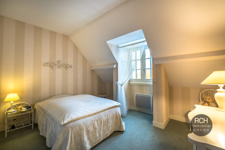 Photos du bien : Exclusivité – Gambais – Jolie maison avec commerces et école à pieds