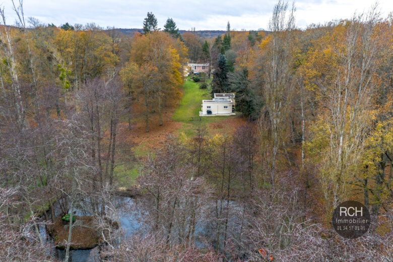 Photos du bien : Adainville – Dans un environnement exceptionnel maison des années 50 avec piscine et dépendance