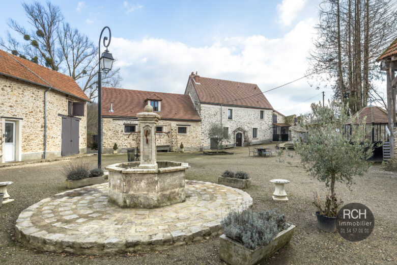 Photos du bien : Levis Saint Nom – Parc de la vallée de chevreuse, propriété entièrement rénovée