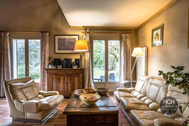 Photos du bien : Poigny-La-Foret – Jolie maison avec tennis