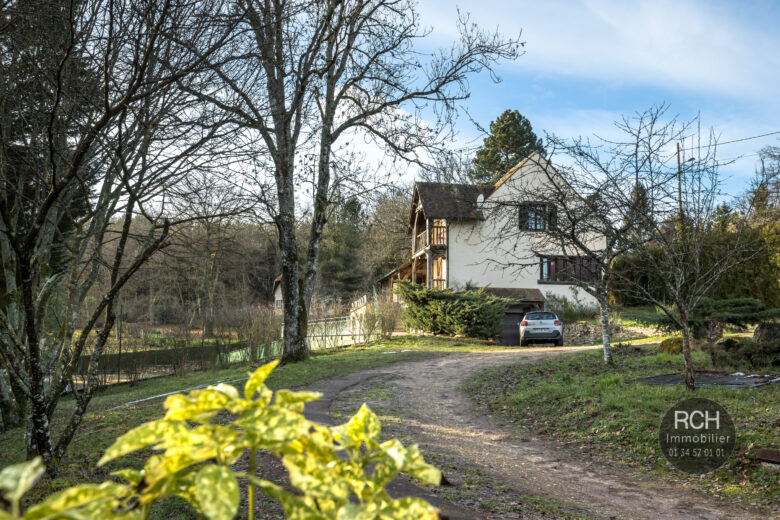 Photos du bien : Poigny-La-Foret – Jolie maison avec tennis