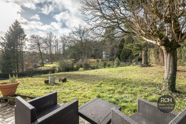 Photos du bien : Poigny-La-Foret – Jolie maison avec tennis