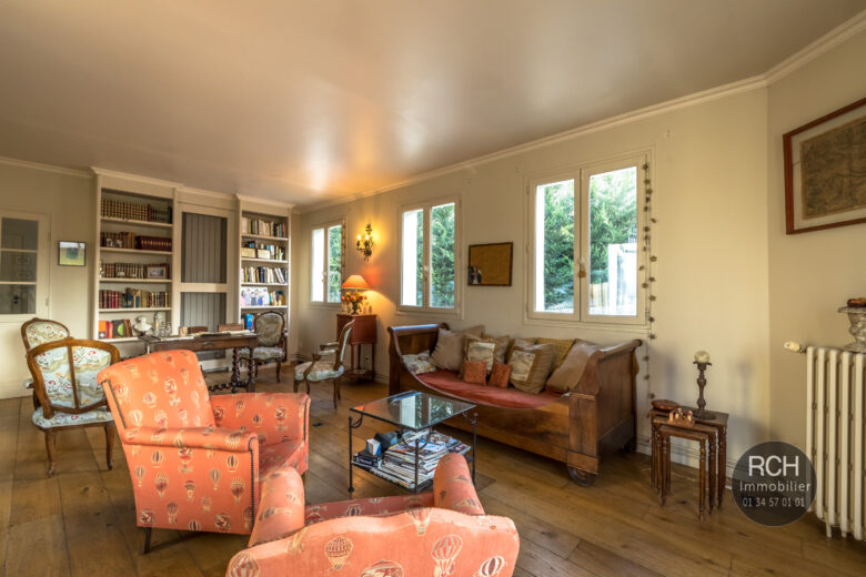 Photos du bien : Exclusivité – Les Mesnuls – Maison ancienne parfaitement restaurée avec des matériaux de qualité