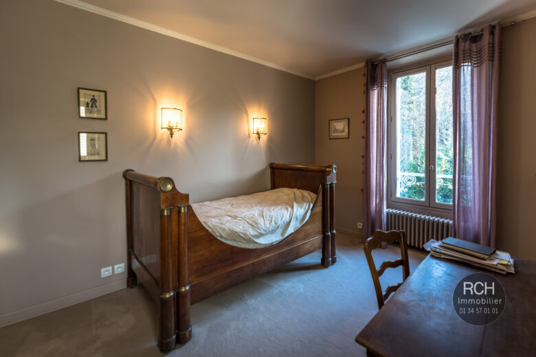 Photos du bien : Exclusivité – Les Mesnuls – Maison ancienne parfaitement restaurée avec des matériaux de qualité