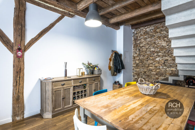 Photos du bien : Galluis – Charmante maison ancienne de ville entièrement rénovée