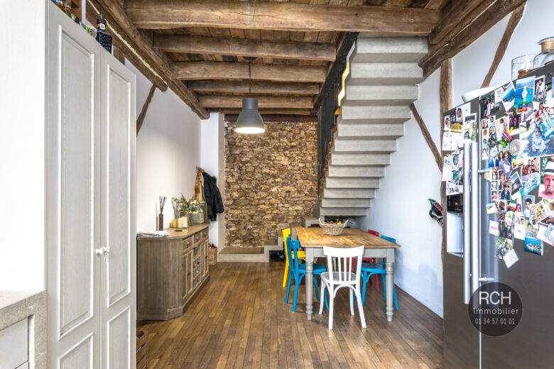Photos du bien : Galluis – Charmante maison ancienne de ville entièrement rénovée