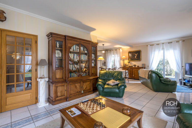 Photos du bien : Méré – Très jolie maison parfaitement entretenue