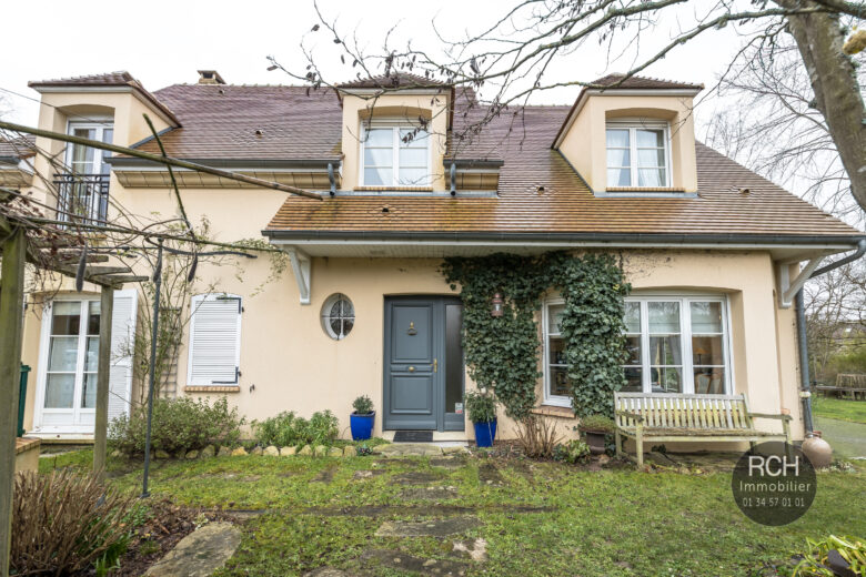 Photos du bien : Méré – Très jolie maison parfaitement entretenue