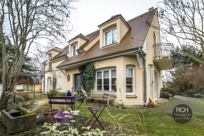 Photos du bien : Méré – Très jolie maison parfaitement entretenue