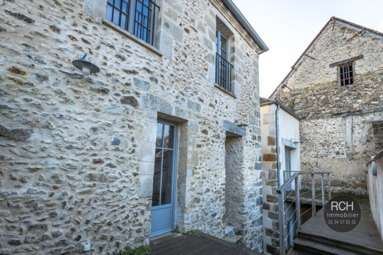 Photos du bien : Montfort l’Amaury centre – Magnifique bâtiment entièrement restauré