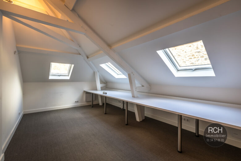 Photos du bien : Montfort l’Amaury centre – Magnifique bâtiment entièrement restauré