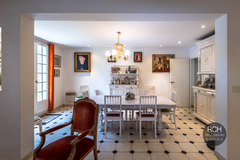 Photos du bien : Saint-Rémy-l’Honoré – Belle maison familiale