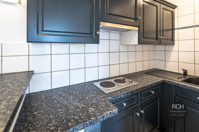 Photos du bien : Exclusivité – Studio en plein centre de Montfort l’Amaury