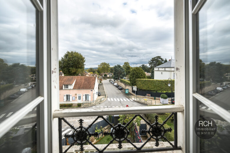 Photos du bien : Exclusivité – Studio en plein centre de Montfort l’Amaury